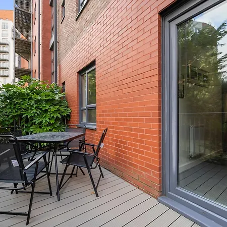 Modern Spacious 2Bedroom Apartment Great! Location By Etihad Mancity Stadium& Coop Live Arena Manchester Exterior photo